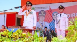 Upacara peringatan detik-detik Proklamasi Hari Ulang Tahun (HUT) Kemerdekaan Republik Indonesia Ke-79 Tahun 2024 Tingkat Kabupaten Barru berlangsung sukses dan khidmat di lapangan Sumpang Binangae, Kecamatan Barru, pada Sabtu (17/8/2024).