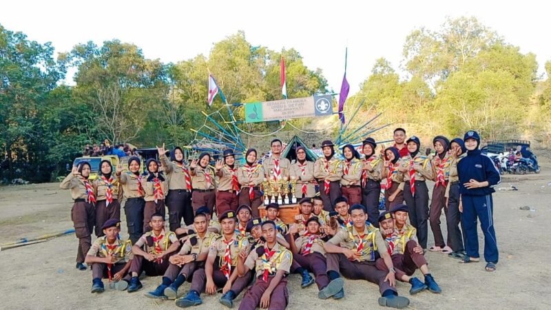 Taruna-taruni pramuka SMK Pelayaran Lintas Nusantara Kabupaten Barru.