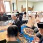 Anregurutta Prof Dr H Faried Wajedy MA saat memimpin doa untuk bakal calon bupati dan wakil bupati Barru, dokter Ulfah - MHG, Selasa (27/8/2024)