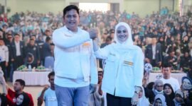 Dokter Ulfah - MHG bersama ribuan pendukungnya.