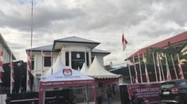 Suasana kantor KPU Barru jelang pendaftaran pasangan calon bupati dan wakil bupati Barru, Senin (26/8/2024)