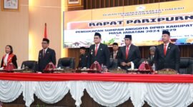 Suasana pelantikan DPRD Barru periode 2024-2029, Selasa (10/9/2024).