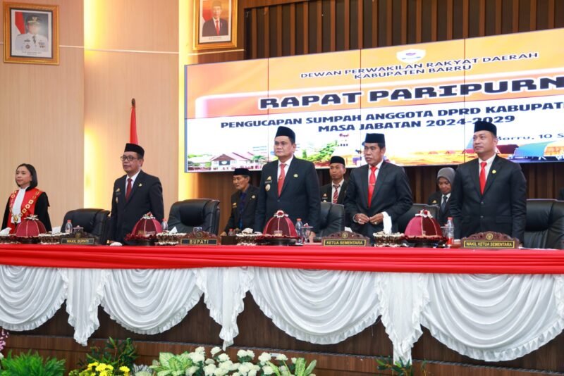 Suasana pelantikan DPRD Barru periode 2024-2029, Selasa (10/9/2024).