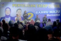 Suasana pertemuan dokter Ulfa dengan para tetangga di kediamannya  Jl Jendral Sudirman, Kota Barru, Jumat (27/9/2024).