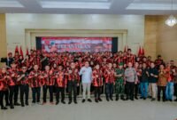Bupati Barru, Suardi Saleh saat melantik pemuda Pancasila Barru di Baruga Singkerru Ada'e Barru, Sabtu (31/08/2024).