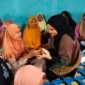 Bakal calon bupati Barru Dokter Ulfah saat silaturrahmi dengan warga Tanete Riaja, Barru, Kamis (19/9/2024).