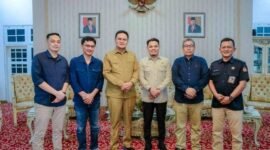 Bupati Barru, H Suardi Saleh menerima kedatangan Panitia Pendaftaran Pemilih (Partarlih) di rumah jabatan Bupati Barru, Selasa (25/6/2024).
