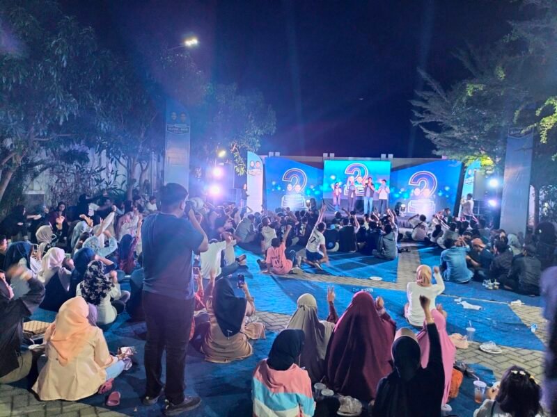 Suasana acara Bazar Jalur dua dokter Ulfah-MHG, Sabtu (5/10/2024) malam.