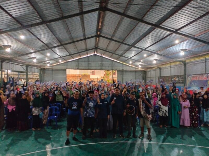 Suasana kampanye dokter Ulfah-MHG di Desa Kading, Kecamatan Tanete Riaja, Barru, Kamis (24/10/2024).