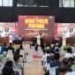 Dokter Ulfah-MHG saat tampil debat publik pertama di gedung Islamic Centre Barru, Rabu (30/10/2024).