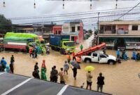 Kondisi di ruas jalan poros Barru-Parepare, di Takkalasi, Kecamatan Balusu, Sabtu (21/12/2024).