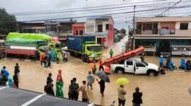 Kondisi di ruas jalan poros Barru-Parepare, di Takkalasi, Kecamatan Balusu, Sabtu (21/12/2024).