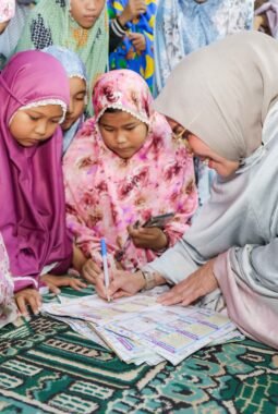 Safari Ramadhan ke-26 Bupati Andi Ina di Masjid Muhajirin Tanete Rilau