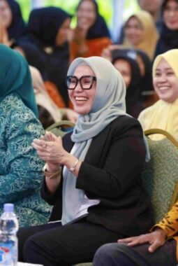 Ketua DPRD Bangga Anak TK Barru Berani Tampil Kukuhkan Bunda Paud