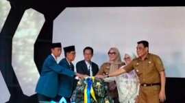 Perguruan Tinggi Institut Teknologi Bisnis dan Administrasi (ITBA) Barru secara resmi melaunching program magister Administrasi Publik. Kegiatan dirangkaikan dengan peresmian laboratorium  dan kuliah umum di Aula Kampus ITBA Algazali Barru, di Jl Jenderal Sudirman, Kecamatan Barru, Kabupaten Barru, Senin (15/09/2/2025).
