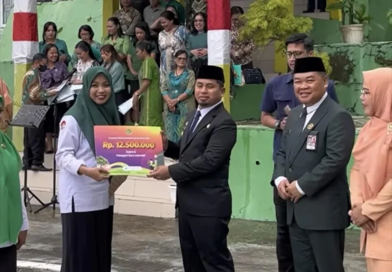 Wali Kota Parepare, Tasming Hamid bertindak sebagai pembina upacara dalam peringatan Hari Amal Bhakti (HAB) ke-80 Kementerian Agama Republik Indonesia tingkat Kota Parepare di halaman Kantor Kementerian Agama Kota Parepare di Jl Jendral Sudirman, Kelurahan Cappa Galung, Kecamatan Bacukiki Barat, Kota Parepare, Sulsel, Jumat (3/1/2026). (Foto: ist).