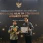 Wali Kota Parepare, Tasming Hamid terima penghargaan UHC Award 2026 Kategori Madya dari Menteri Koordinator Bidang Pemberdayaan Masyarakat, Abdul Muhaimin Iskandar di Jakarta, Selasa (27/1/2026).