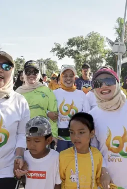 Ribuan Warga Ramaikan Jalan Santai HUT ke-66 di Alun-alun Barru
