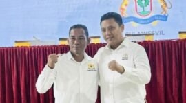 Calon Ketua Kadin Barru, Mahyuddin Syam (kiri) bersama Ketua Kadin Sulsel, Andi Iwan Darmawan Aras