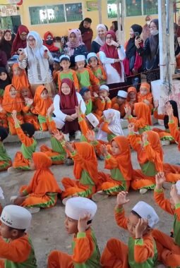 Semarak HUT ke-81 RI, Ratusan Anak RA Al-Ikhlas Tampil Ceria Adu Kekompakan