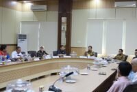 Wali Kota Parepare, Tasming Hamid, memimpin rapat monitoring dan evaluasi (Monev) terkait penyaluran BBM dan LPG di Kota Parepare, Senin (14/9/2026).