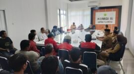 Suasana pertemuan saat RDP di Komisi III DPRD Barru